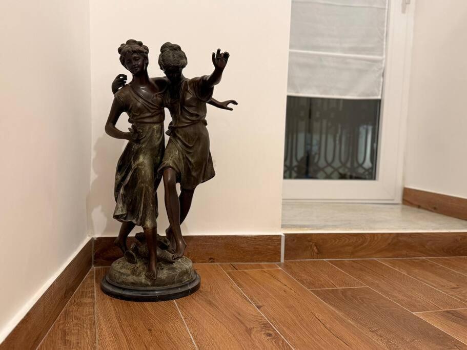 Domus Miraculi: Casa Storica Nel Cuore Di Napoli Nápoles Exterior foto